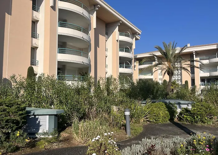 Port Frejus, Le Cesaree, Exceptionnel T3 Apartment *